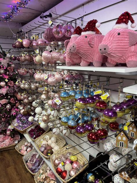 Directions and opening hours for Hilltop garden centre shilton lane 21