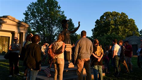 A Twilight Tour At Green Wood Cemetery In Brooklyn Refreshments In