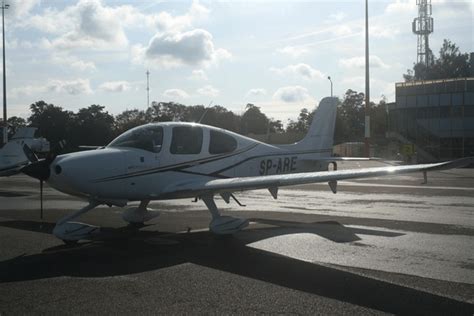 5 Cirrus Sr20 Cockpit Royalty-Free Photos and Stock Images | Shutterstock