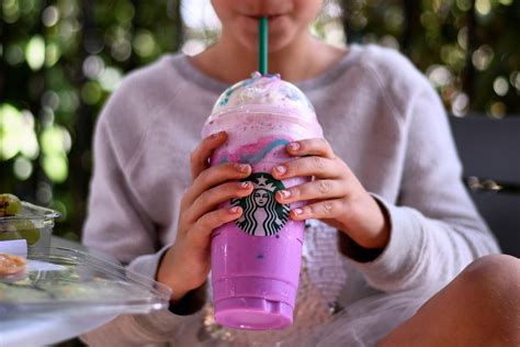 Starbucks New Colourful Unicorn Frappuccino Is Driving The Internet