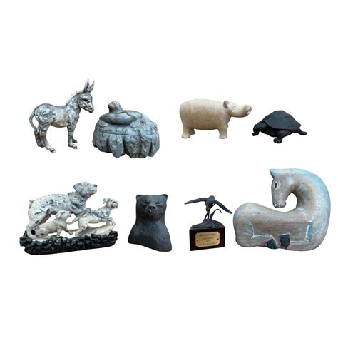 Lot - Wildlife Sculptures and Figurines