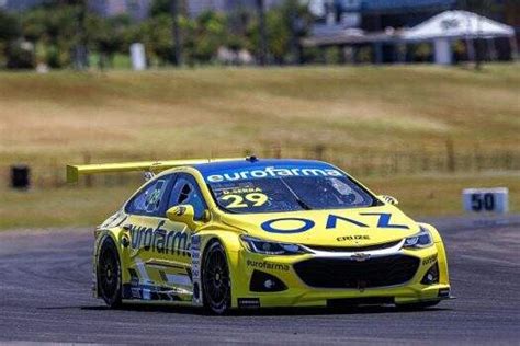 Daniel Serra Vence A Primeira Corrida Da Temporada Da Stock Car