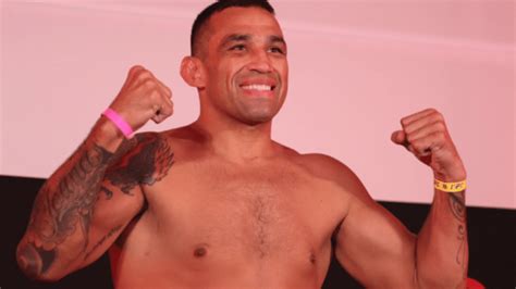 Peso Pesado Brasileiro Fabr Cio Werdum Pode Se Tornar Lutador