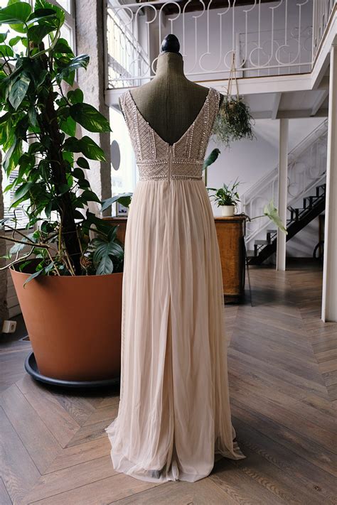 Robe cocktail nude à perles et sequins La Sève