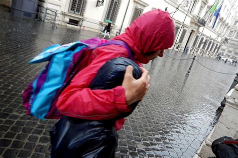 Allerta Meteo Arancione In Basilicata Gialla In 11 Regioni Arrivano