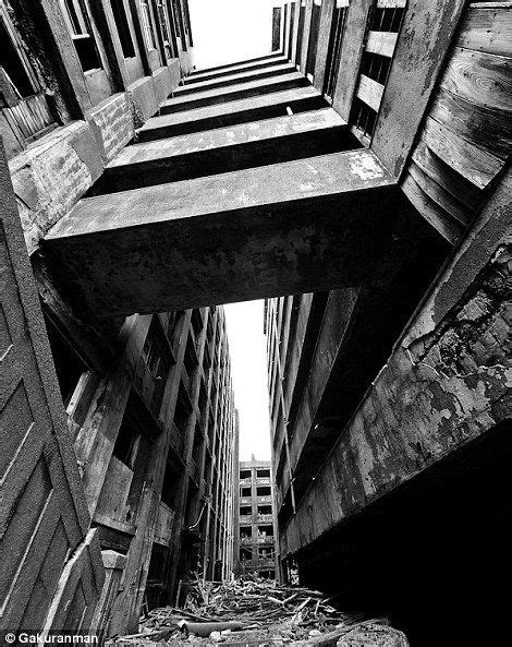 Gunkanjima The Most Desolate City On Earth Funzug