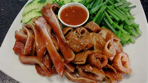 How To Make Braised Pork Intestine And Ear របៀបធ្វើផាក់ឡូវ Braised