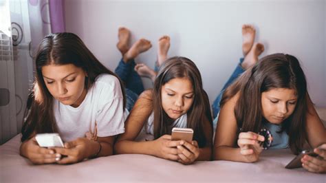 Forma Tos Alguna Cosa Enfermedades De Las Redes Sociales En Los Jovenes