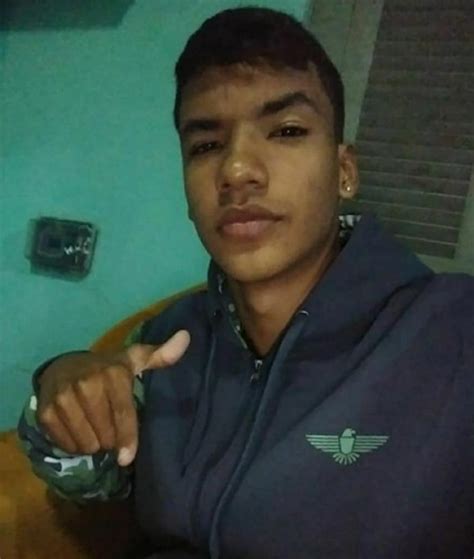 Jovem De Anos Morto A Tiros Ap S Reagir A Assalto Jornal De Bras Lia