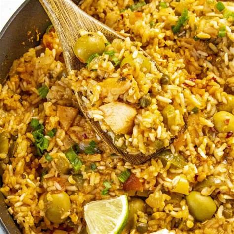 Arroz con Pollo Recipe (Puerto Rican Style) - Chili Pepper Madness