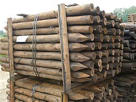 wooden posts otterstop