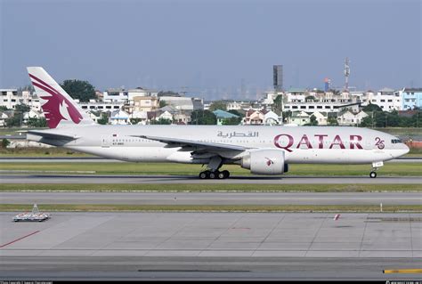 A Bbd Qatar Airways Boeing Dzlr Photo By Suparat Chairatprasert