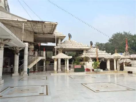 अरावली पर्वत पर मिला था माता का मंदिर