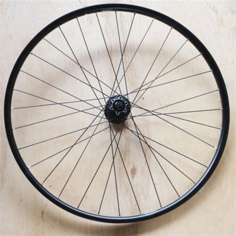 29 Vorderrad Felge Ryde Rival 19 Shimano HB M525A Nabe SSP DT Swiss