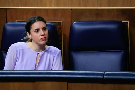 Desbandada de los ministros del PSOE y Yolanda Díaz para dejar sola a