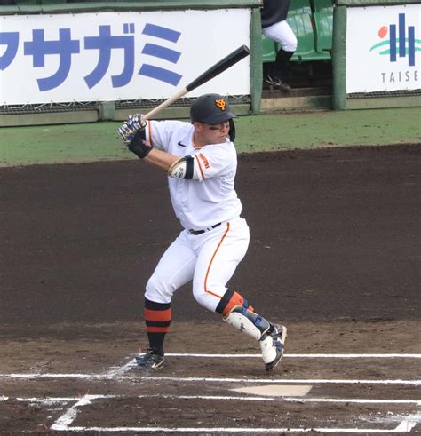 【巨人】浅野翔吾が2軍戦でプロ初の先頭打者アーチ バックスクリーンに3号ソロ プロ野球写真ニュース 日刊スポーツ