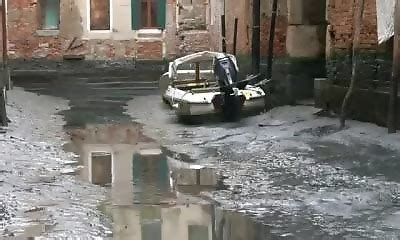 Les canaux de Venise sont complètement vides Koideneuf