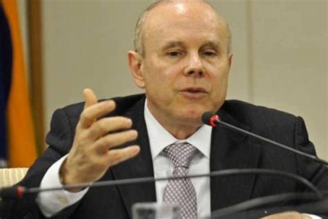 Mantega Diz Que Governo Vai Estimular Mais A Economia Exame