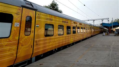 Brand New Tejas Rajdhani To Mumbai At High Speed New Delhi Mumbai Tejas Rajdhani Indian