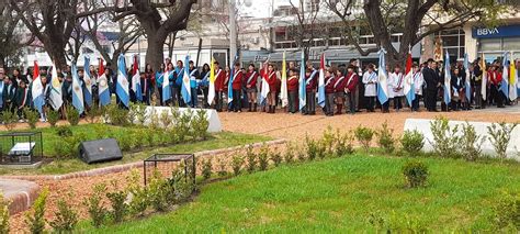 En Plaza Centenario se realizó el acto oficial por el aniversario de