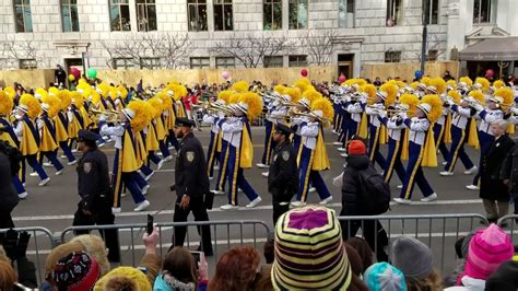 Macys Thanksgiving Parade 2016 With The Wvu Marching Band Youtube