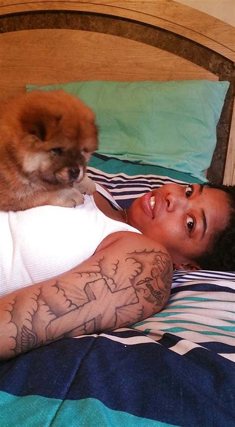 Dyke With Nice Tits ShesFreaky