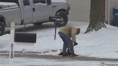 Slu Cardiologist Says Snow Shoveling Can Put Your Heart At Risk Youtube