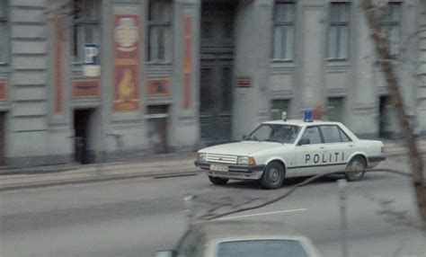 IMCDb org 1982 Ford Granada Politi MkII in Mord i mørket 1986