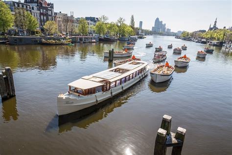 Croisi Re En Bateau De Luxe Sur Les Canaux D Amsterdam Hellotickets