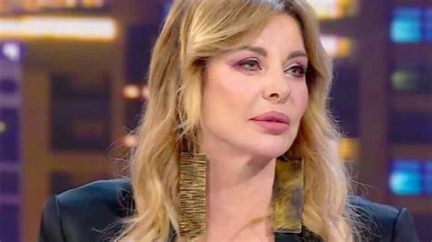 Alba Parietti Rivuole La Sua Poltrona In Prima Fila A Sanremo