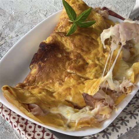 Frittata Prosciutto E Formaggio Ricetta Omelette Prosciutto Formaggio