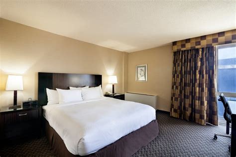 DoubleTree by Hilton JFK Airport | Convenient Park, Stay & Fly Near JFK ...