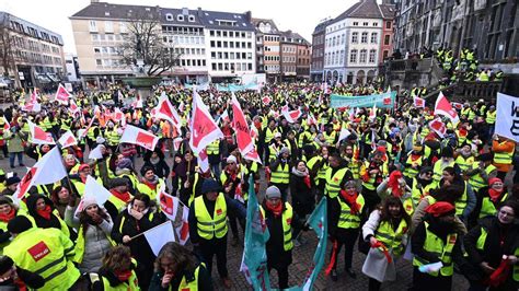 Mehr Als Arbeitnehmer Aus Eschweiler Und Stolberg Beim Streik