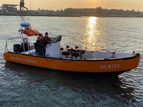 Vogalonga Decine Di Interventi Della Guardia Costiera Gca Protezione