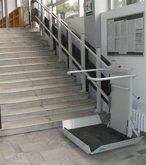 S7 SR Inclined Platform Stair Lift > Straight Staircase Wheelchair Access