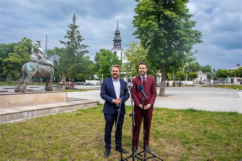 PiS wchłonie Suwerenną Polskę Trwają rozmowy nadal czekamy na