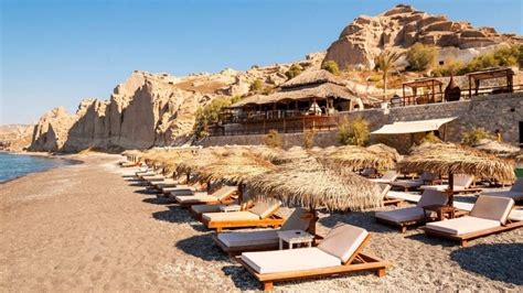 4 Top Santorini Beach Bars Perfect for Couples - updated 2023 - Demeter ...