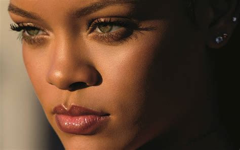 Download Fenty Rihanna Face Close Up Wallpaper