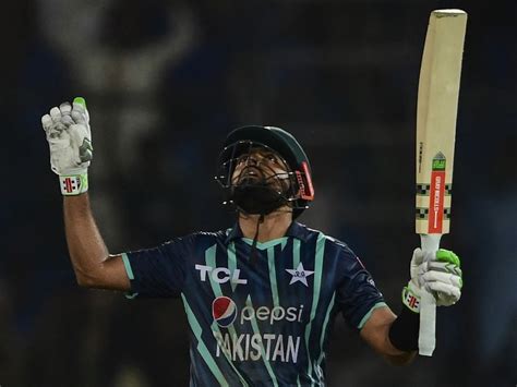 Pakistan Vs England Babar Azam Becomes First Pakistan Batter To Score