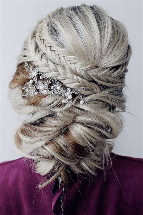 Wedding Updos Guide Looks Expert Tips Faqs Down