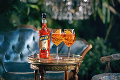 Come Si Fa L Aperol Spritz La Ricetta Del Cocktail Facile E Veloce