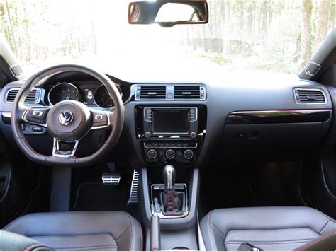 2017 Volkswagen Jetta: 127 Interior Photos | U.S. News