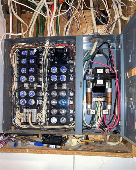 Fuse vs Circuit Breaker: Which is Best? | Kraun Electric