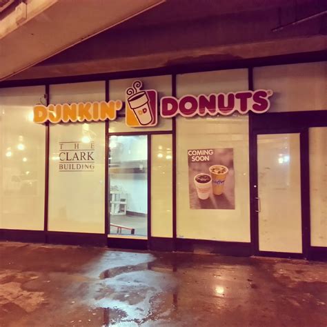 Robert Dyer @ Bethesda Row: DUNKIN' DONUTS INSTALLS SIGNS AT FUTURE