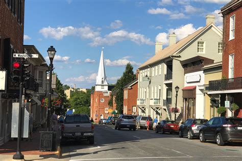 Must See Small Towns In Virginia Head Out Of Richmond On A Road