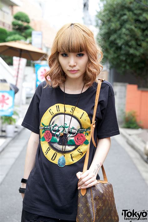 Blonde Japanese Girl Telegraph