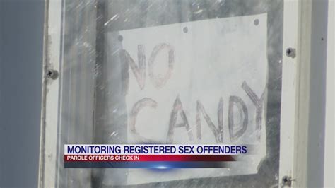 Parole Officers Spend Halloween Monitoring Sex Offenders Youtube