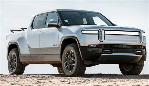 MotorTrend impressed by the first drive of the Rivian R1T