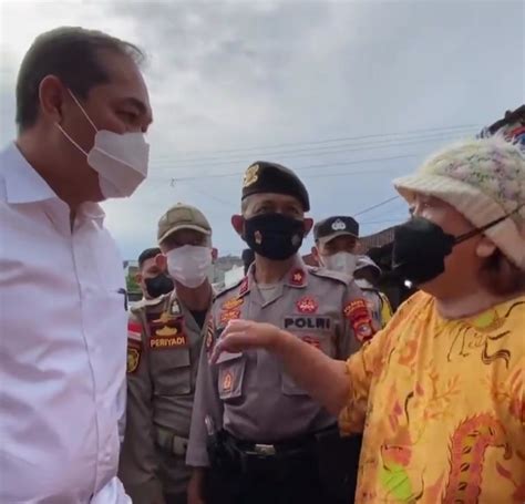 Waduh Dimarahi Mak Mak Gegara Minyak Goreng Begini Reaksi Mendag Lutfi