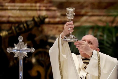 Pope Francis celebrates Holy Thursday Mass amid pandemic | Photos | GMA ...